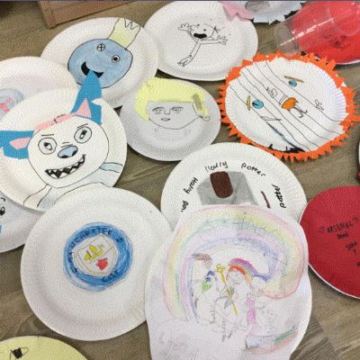 world book day plates.GIF